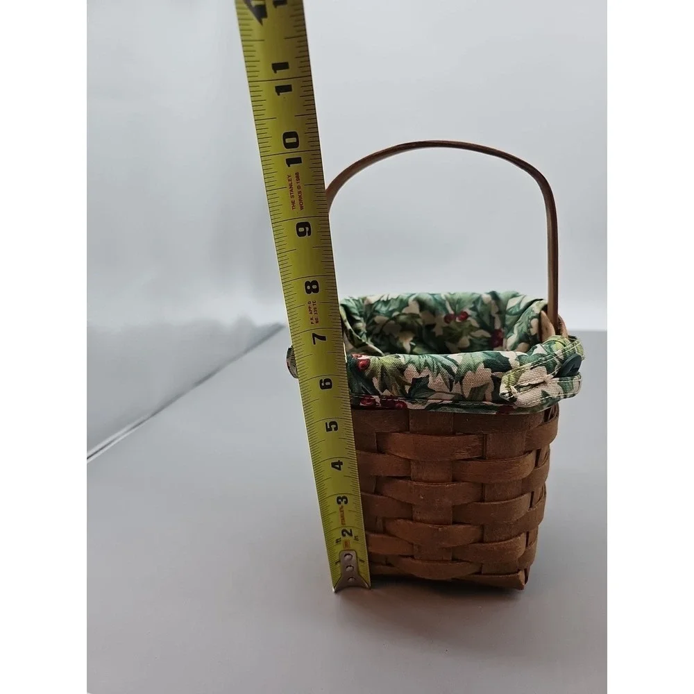 Longaberger Basket W/Fabric Liner  Christmas Theme Holly USA